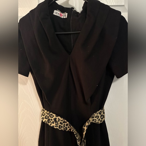 🎃Hartley vintage knit dress with animal print belt. - Picture 2 of 6